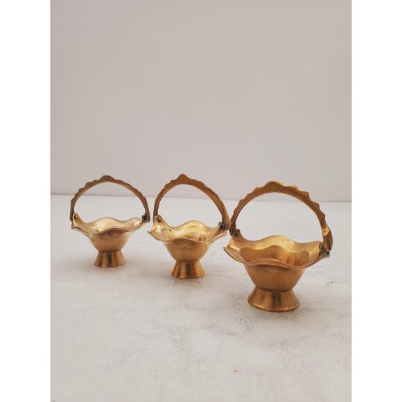 Vintage Brass Basket with handle - small brass round metal basket -minat… - Picture 5 of 10